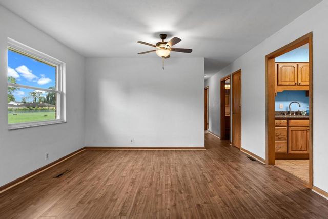 195 Countryside Drive, Enon Vlg, OH 45323