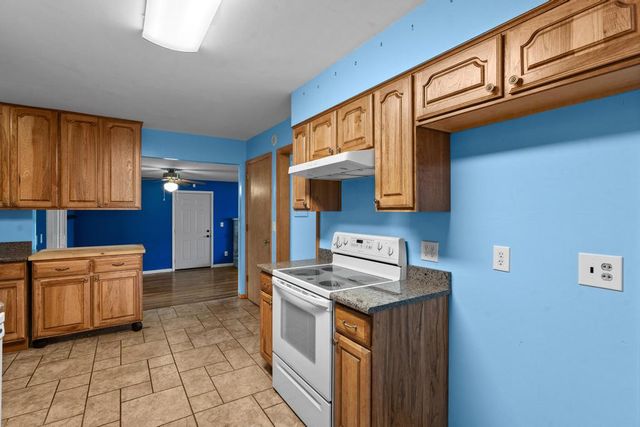 195 Countryside Drive, Enon Vlg, OH 45323