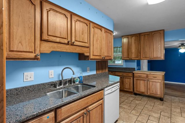 195 Countryside Drive, Enon Vlg, OH 45323