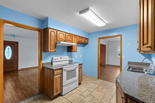 195 Countryside Drive, Enon Vlg, OH 45323