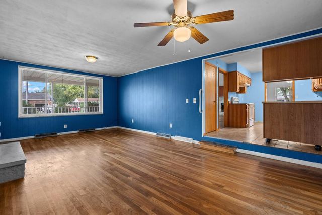 195 Countryside Drive, Enon Vlg, OH 45323