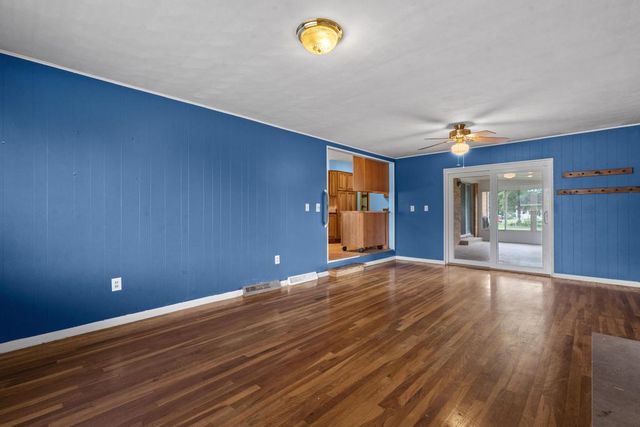 195 Countryside Drive, Enon Vlg, OH 45323
