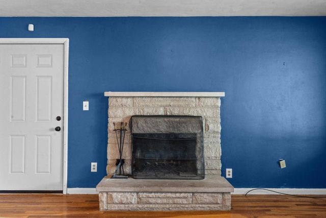 195 Countryside Drive, Enon Vlg, OH 45323