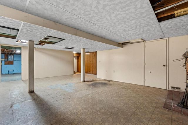 195 Countryside Drive, Enon Vlg, OH 45323