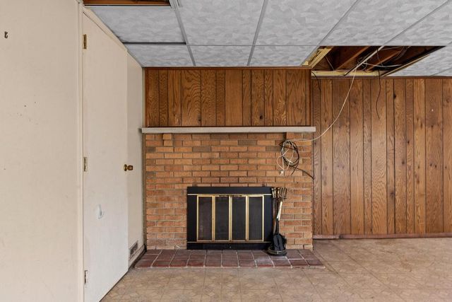 195 Countryside Drive, Enon Vlg, OH 45323