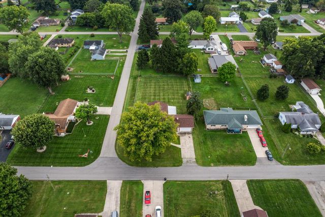 195 Countryside Drive, Enon Vlg, OH 45323