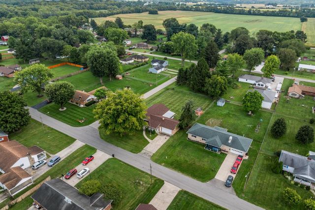 195 Countryside Drive, Enon Vlg, OH 45323