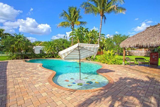 5520 SW 163rd Ave, Southwest Ranches, FL 33331