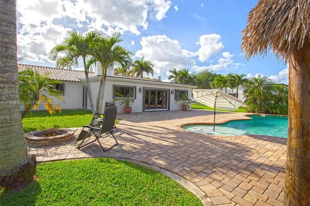 5520 SW 163rd Ave, Southwest Ranches, FL 33331