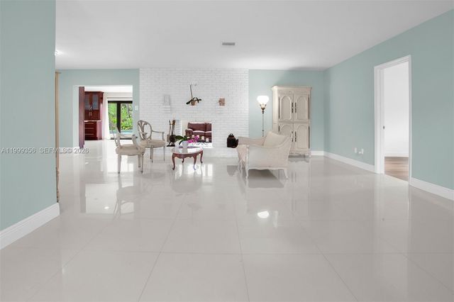 5520 SW 163rd Ave, Southwest Ranches, FL 33331