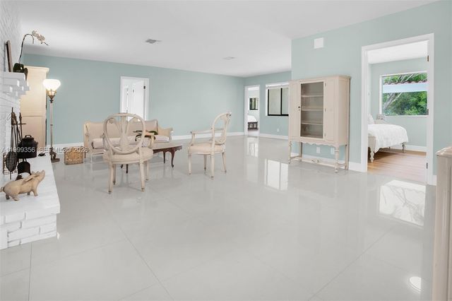 5520 SW 163rd Ave, Southwest Ranches, FL 33331