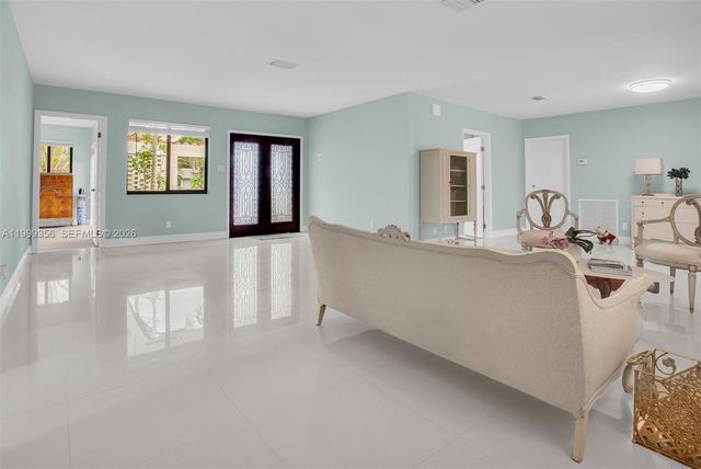 5520 SW 163rd Ave, Southwest Ranches, FL 33331