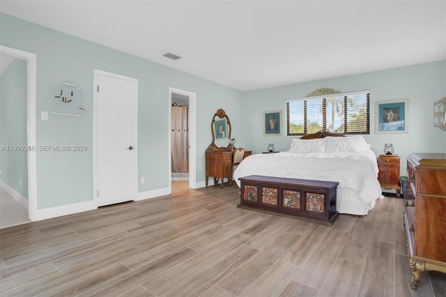 5520 SW 163rd Ave, Southwest Ranches, FL 33331