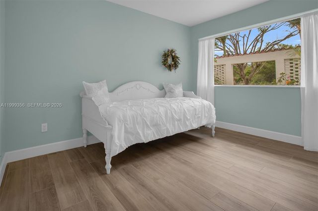 5520 SW 163rd Ave, Southwest Ranches, FL 33331