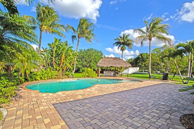 5520 SW 163rd Ave, Southwest Ranches, FL 33331