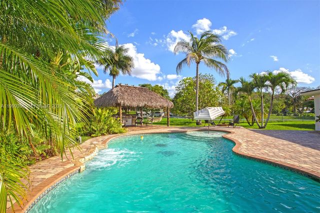 5520 SW 163rd Ave, Southwest Ranches, FL 33331