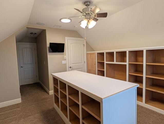 1009 E Cross Creek Pl, Derby, KS 67037