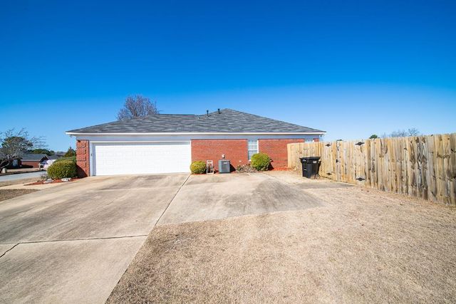 9139 Garrett Lake Drive, Midland, GA 31820