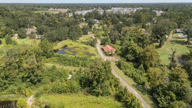 13086 Triple B Rd, Greenwell Springs, LA 70739
