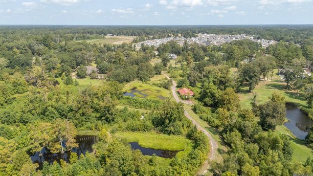 13086 Triple B Rd, Greenwell Springs, LA 70739