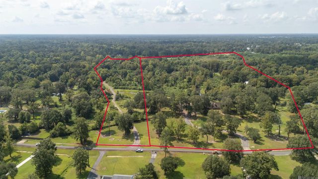 13086 Triple B Rd, Greenwell Springs, LA 70739