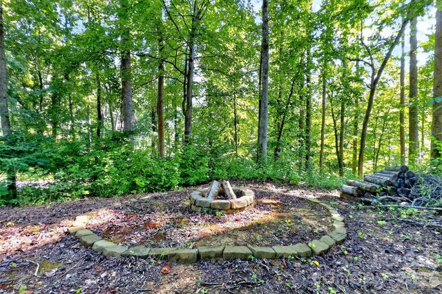 43 Clinchfield Gap Road, Marion, NC 28752