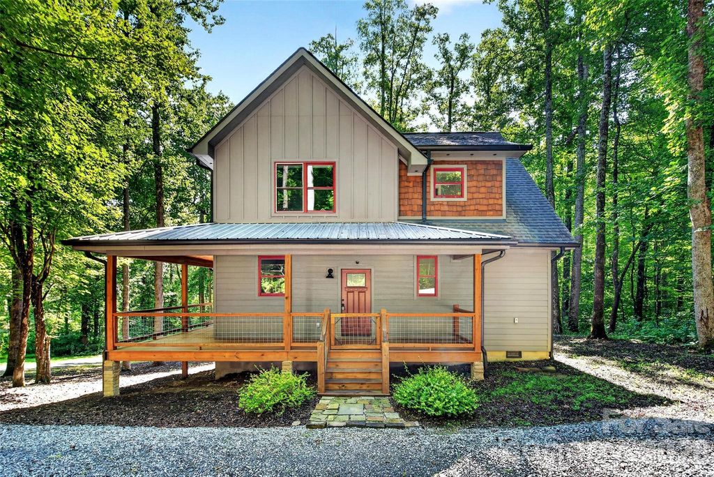 43 Clinchfield Gap Road, Marion, NC 28752