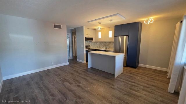 2607 NE 8th Avenue 14, Wilton Manors, FL 33334