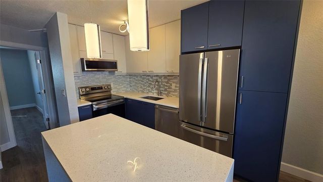 2607 NE 8th Avenue 14, Wilton Manors, FL 33334