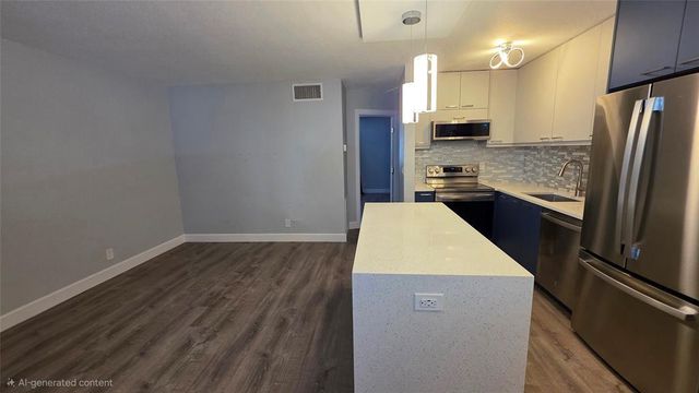 2607 NE 8th Avenue 14, Wilton Manors, FL 33334