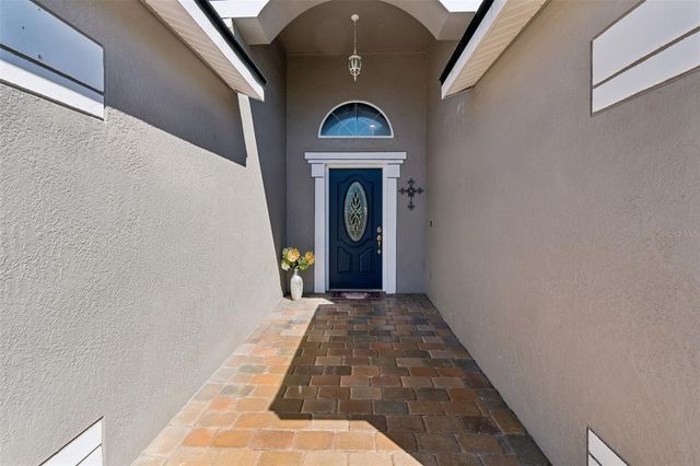 3301 BLACK GUM COURT, Tampa, FL 33618