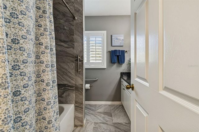 3301 BLACK GUM COURT, Tampa, FL 33618