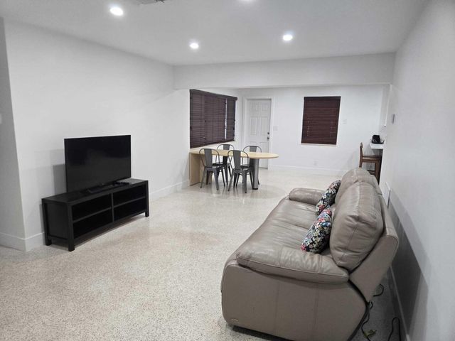 1140 SW 32ND Street, Fort Lauderdale, FL 33315