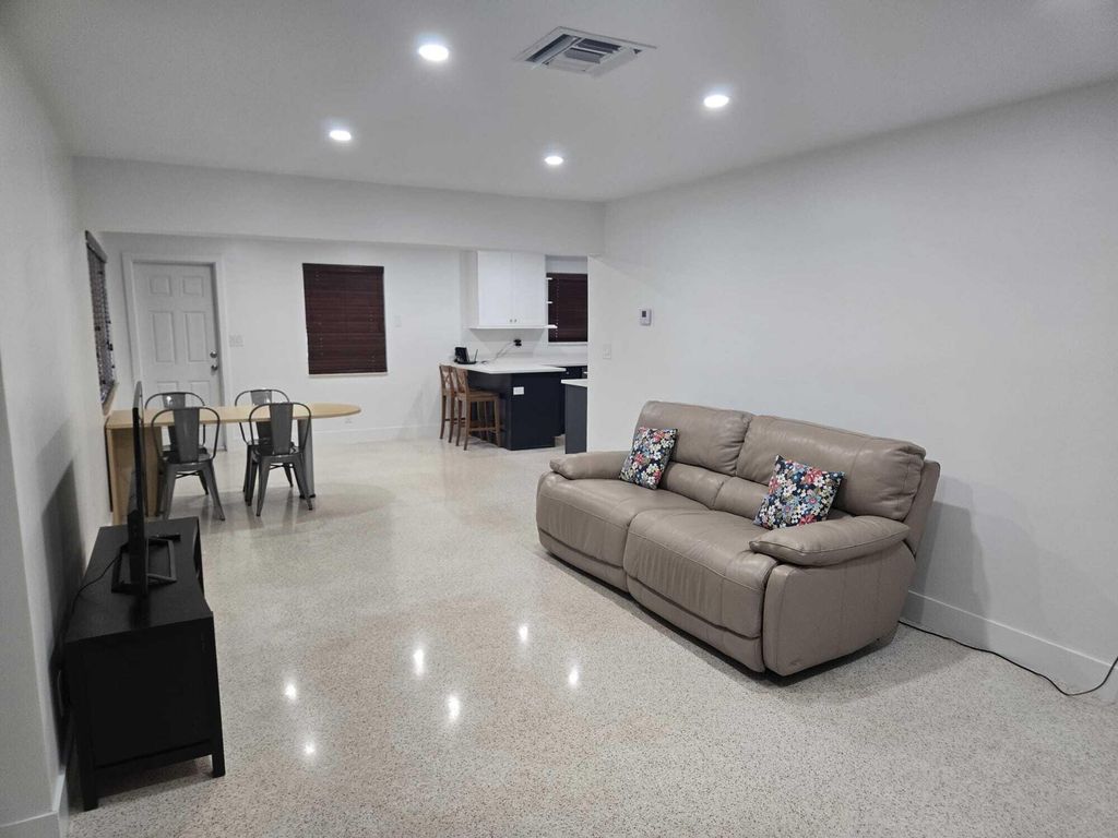 1140 SW 32ND Street, Fort Lauderdale, FL 33315