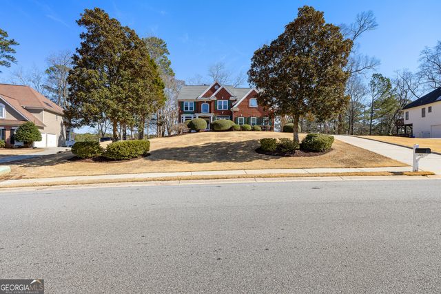 225 Hidden Lake Drive, Fayetteville, GA 30215