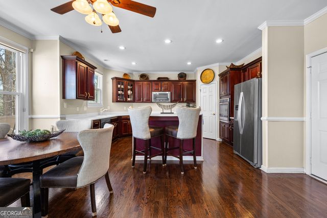 225 Hidden Lake Drive, Fayetteville, GA 30215