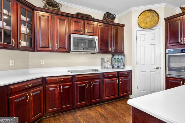 225 Hidden Lake Drive, Fayetteville, GA 30215