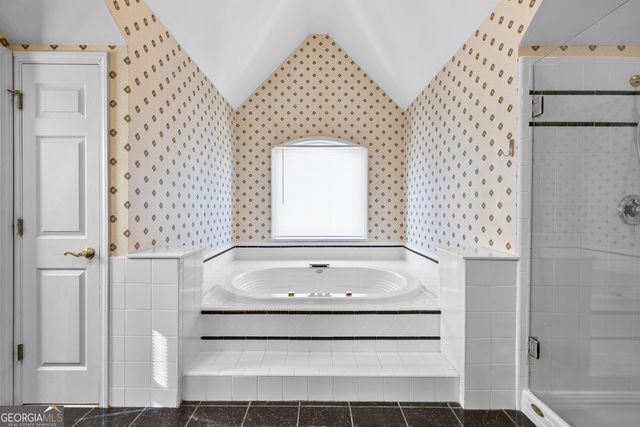 225 Hidden Lake Drive, Fayetteville, GA 30215