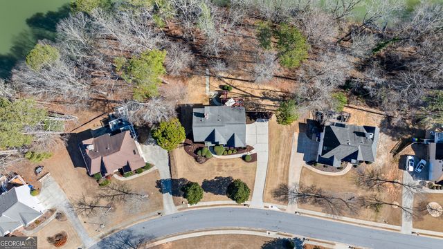225 Hidden Lake Drive, Fayetteville, GA 30215