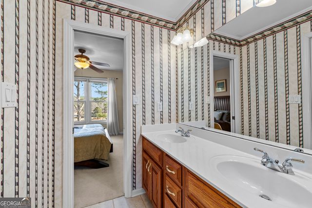 225 Hidden Lake Drive, Fayetteville, GA 30215