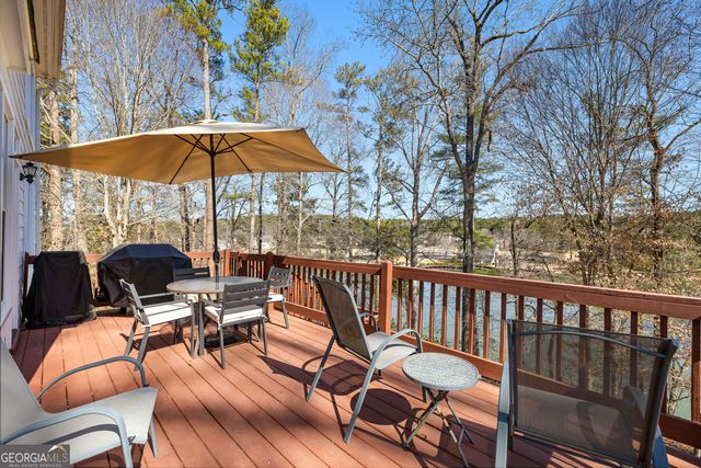 225 Hidden Lake Drive, Fayetteville, GA 30215