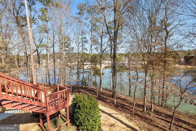 225 Hidden Lake Drive, Fayetteville, GA 30215