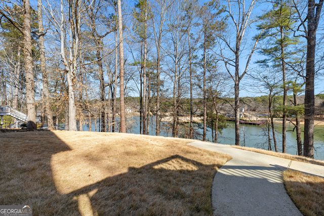 225 Hidden Lake Drive, Fayetteville, GA 30215