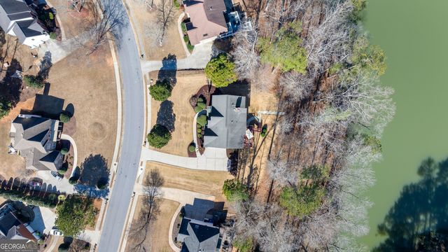 225 Hidden Lake Drive, Fayetteville, GA 30215