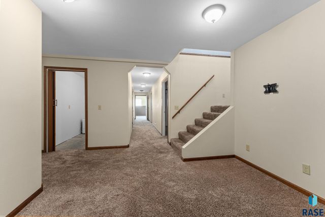 25280 480th Ave, Garretson, SD 57030