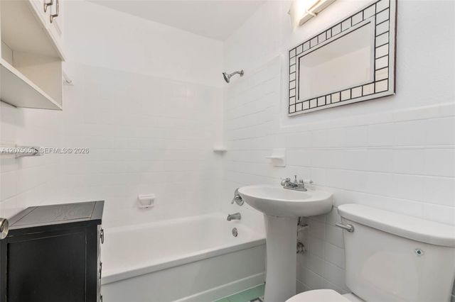 255 W 24th Street 208, Miami Beach, FL 33140