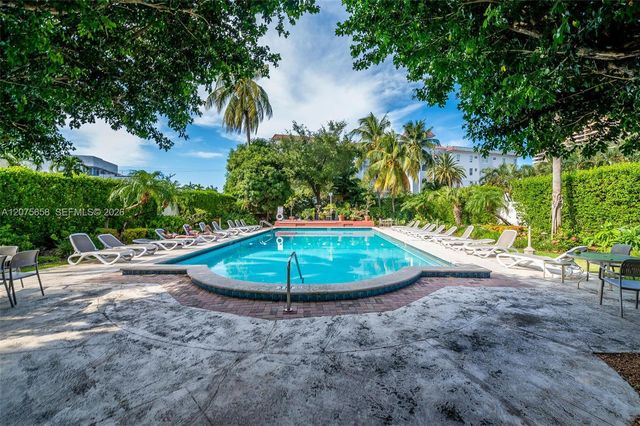255 W 24th Street 208, Miami Beach, FL 33140