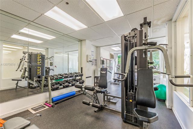 255 W 24th Street 208, Miami Beach, FL 33140