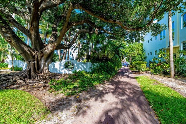 255 W 24th Street 208, Miami Beach, FL 33140