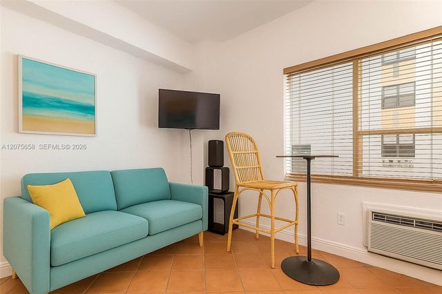 255 W 24th Street 208, Miami Beach, FL 33140